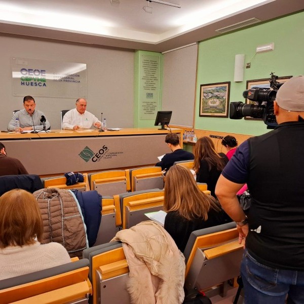 Año agridulce para la agricultura y ganadería en Huesca