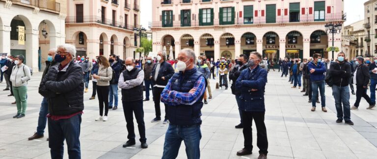 1598-es-concentracion-por-la-dignidad-de-la-ganaderia-de-aragon-en-huesca